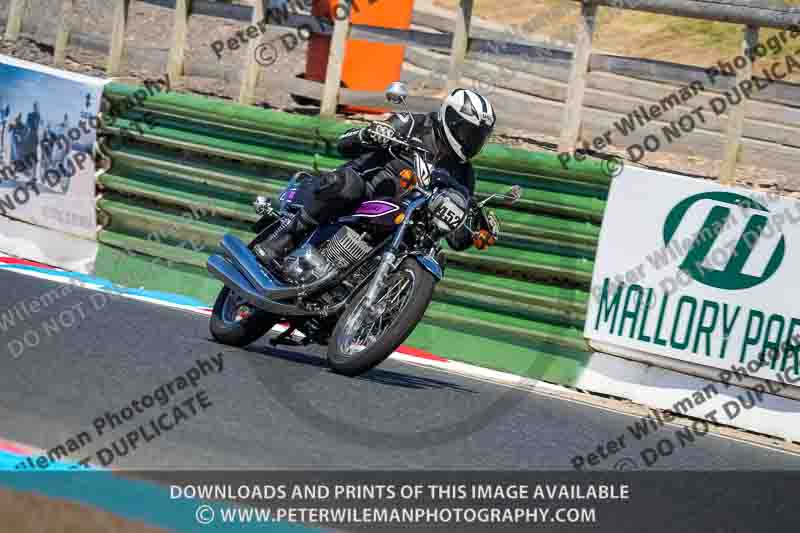 Vintage motorcycle club;eventdigitalimages;mallory park;mallory park trackday photographs;no limits trackdays;peter wileman photography;trackday digital images;trackday photos;vmcc festival 1000 bikes photographs